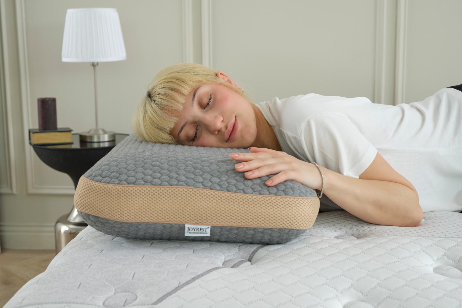 Μαξιλάρι JOYREST Memory Foam – εργονομικός αφρός που προσαρμόζεται στο σώμα